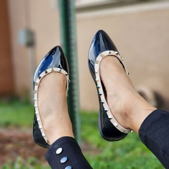 Womens Studded Flat Closed Pointed Toe Sandal Black Color - Picture 3 of 4